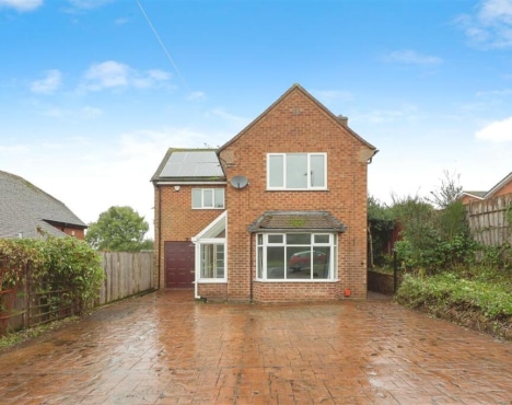 New to the Market: Spacious Four-Bedroom Family Home on Birmingham Road, Coleshill – £500,000