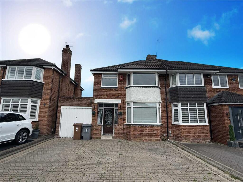 Letting Agents in Kingshurst | Let Agreed £1,200 PCM