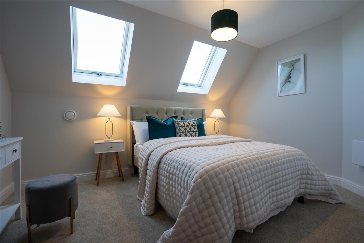 Oak Tree Place, Shirley