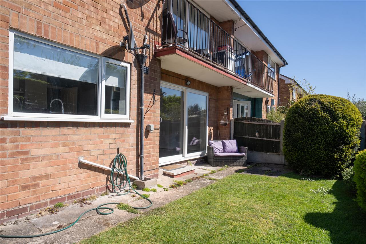 Romford Close, Sheldon