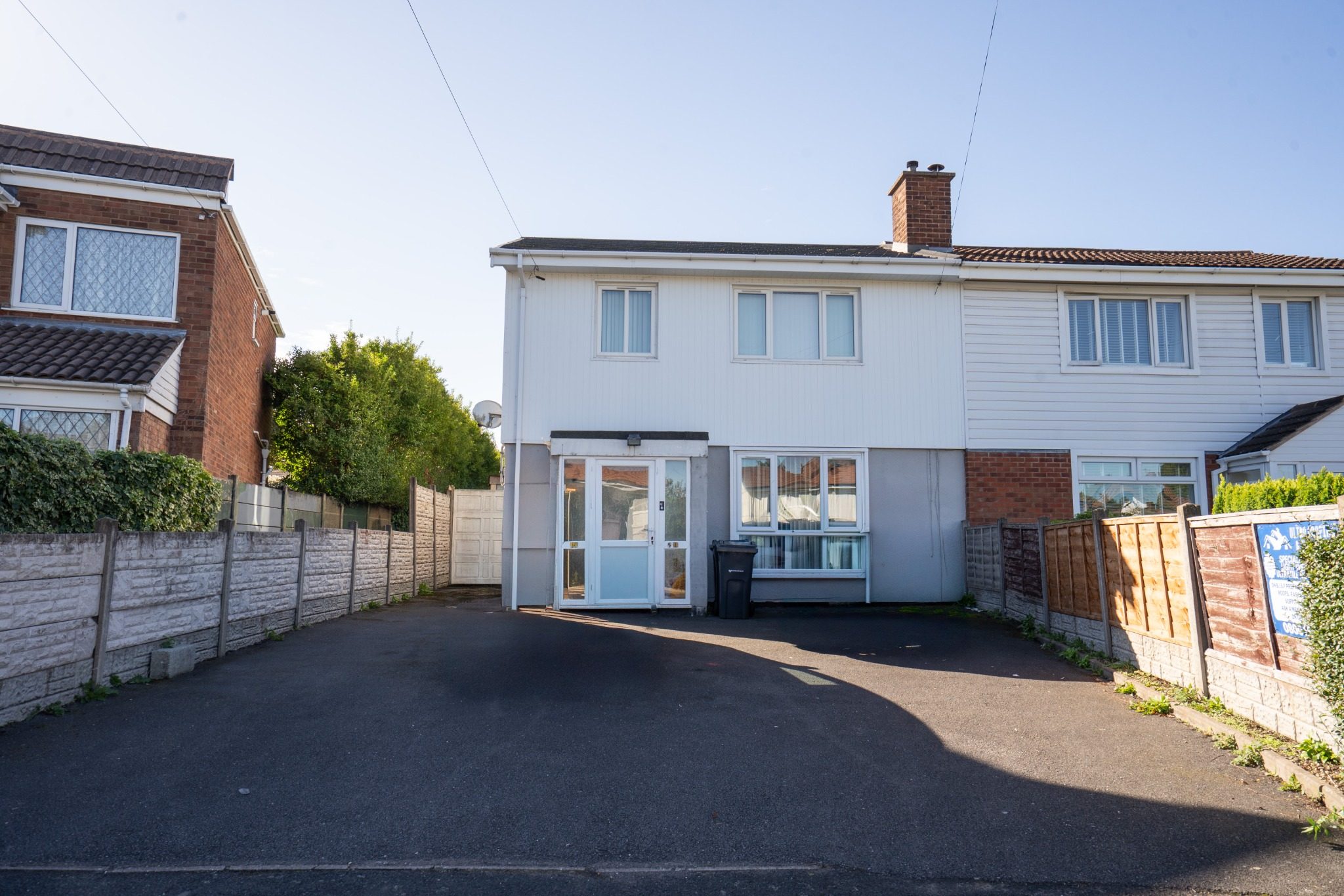 Sold Collection: Fallindale Road